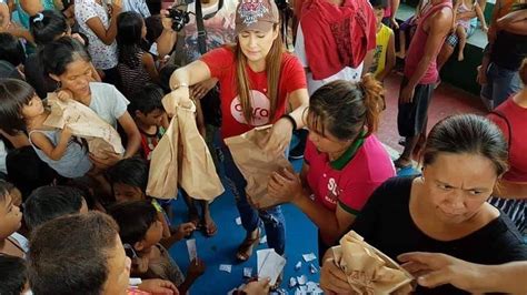 pagtulong sa mga kababayan na walang hinihinging kapalit|Kahalagahan ng Pagmamalasakit sa Kapwa .